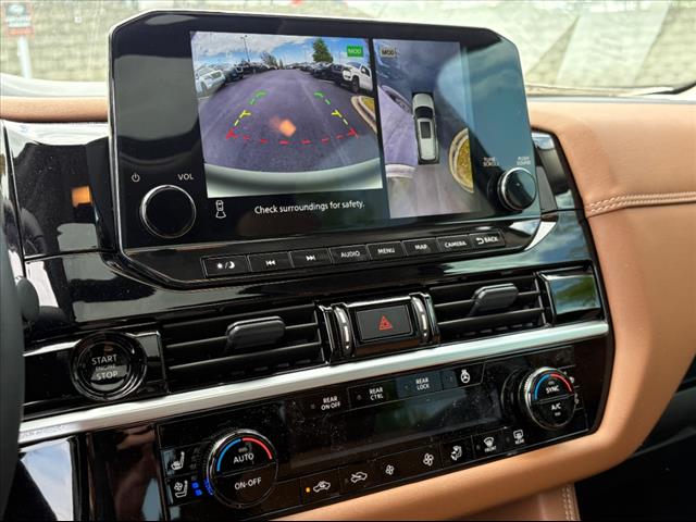 2025 Nissan Pathfinder Platinum