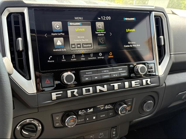2025 Nissan Frontier SL
