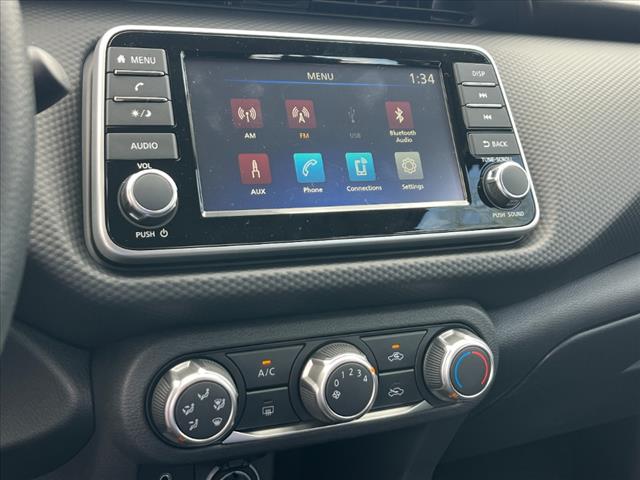 2025 Nissan Kicks S