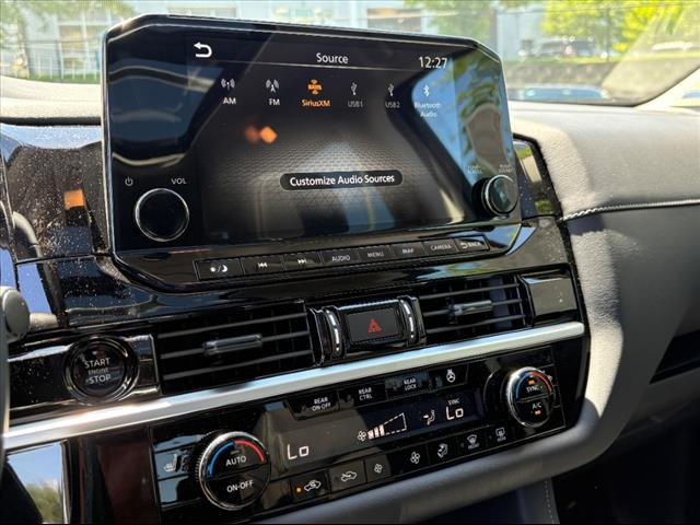 2025 Nissan Pathfinder SL