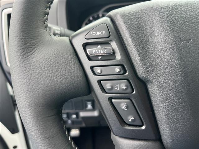 2025 Nissan Frontier SL