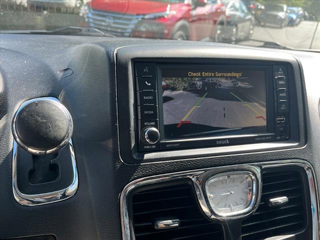 2016 Chrysler Town and Country Touring