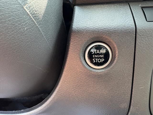 2025 Nissan Frontier SL