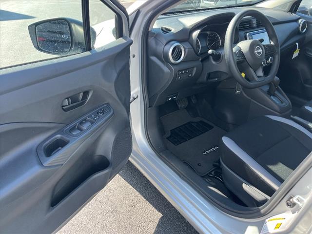 2025 Nissan Versa 1.6 S