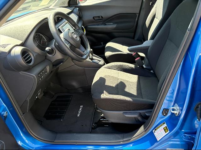 2025 Nissan Kicks Play S
