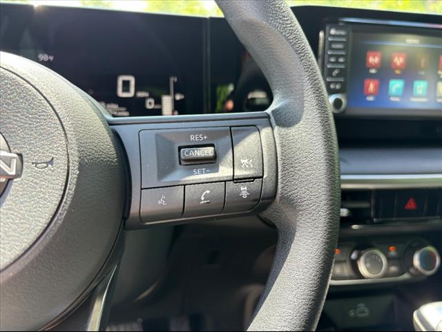 2025 Nissan Kicks S