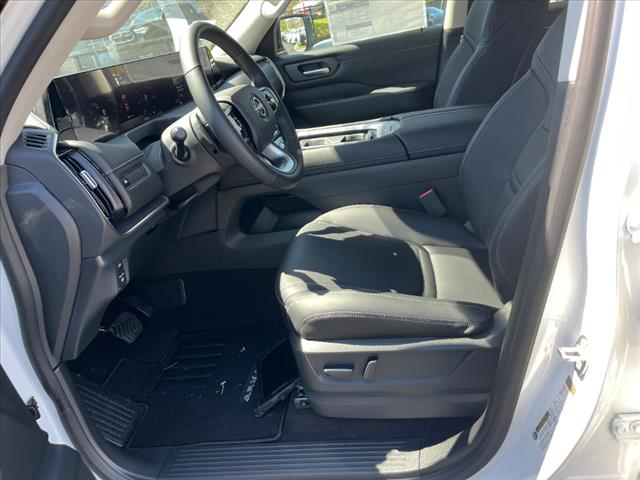 2025 Nissan Armada SV