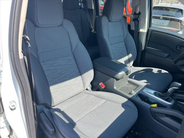2025 Nissan Frontier S