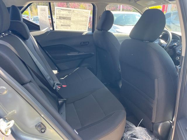 2025 Nissan Kicks S