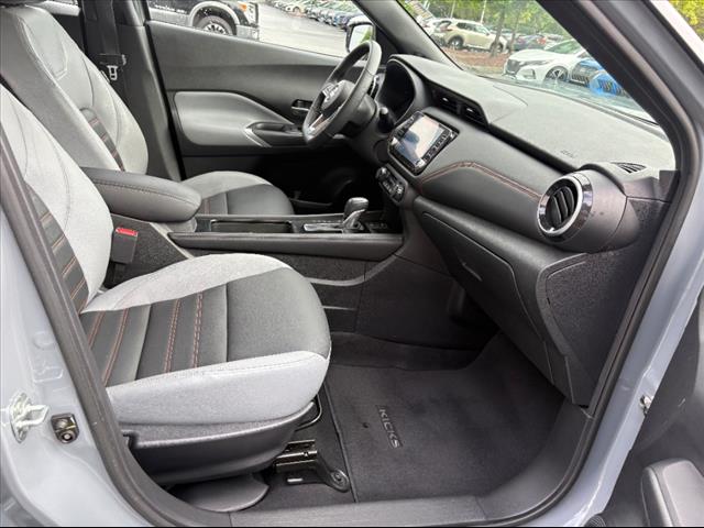 2021 Nissan Kicks SR