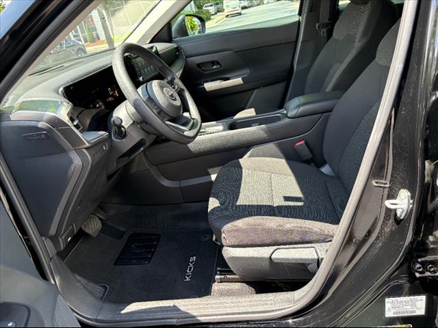 2025 Nissan Kicks S