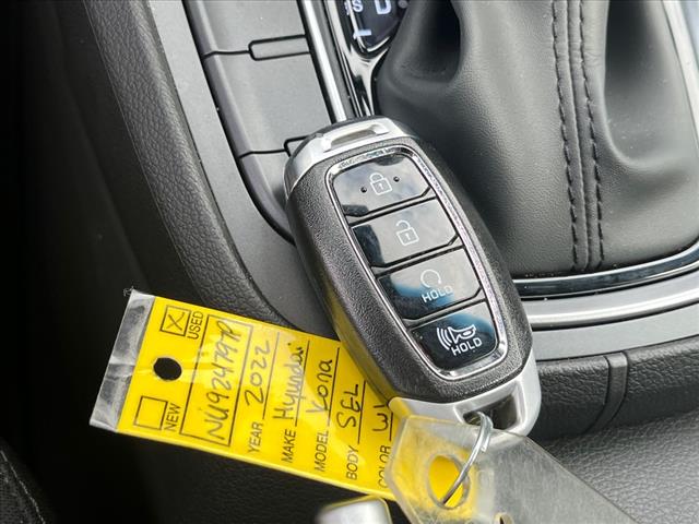 2022 Hyundai KONA SEL