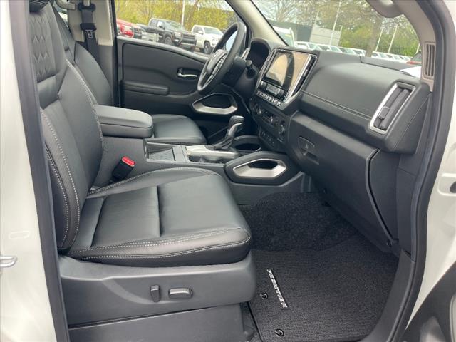 2025 Nissan Frontier SL