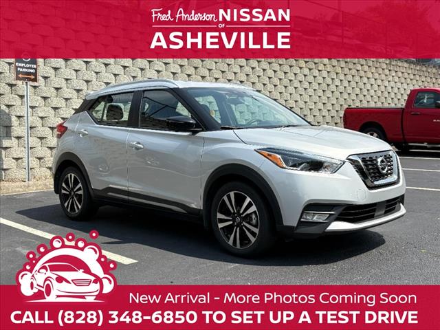 2020 Nissan Kicks SR