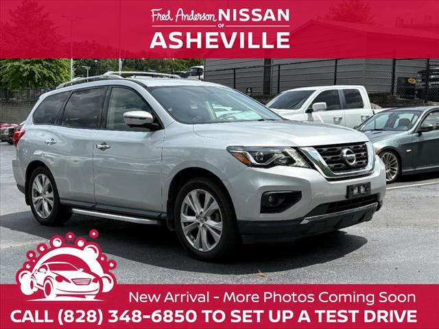 2018 Nissan Pathfinder SL
