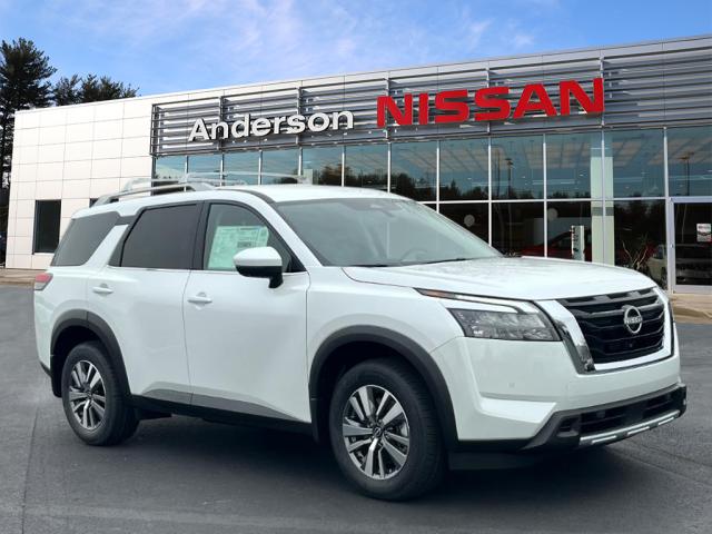 2025 Nissan Pathfinder SL