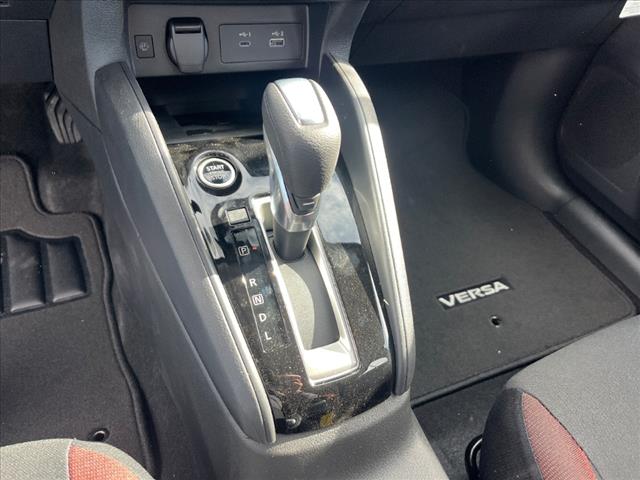 2025 Nissan Versa 1.6 SR