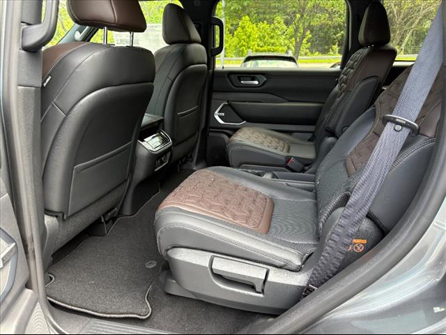 2025 Nissan Armada Platinum