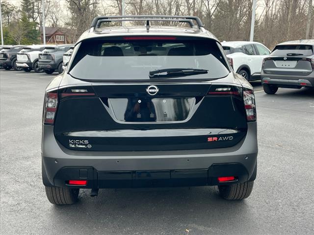 2025 Nissan Kicks SR