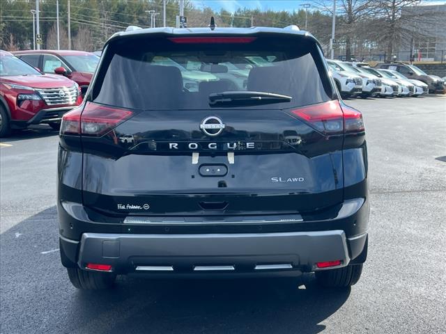 2025 Nissan Rogue SL