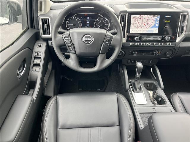 2025 Nissan Frontier SL