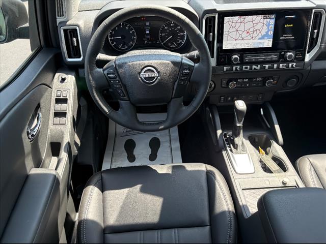 2025 Nissan Frontier SL