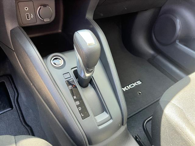2025 Nissan Kicks S