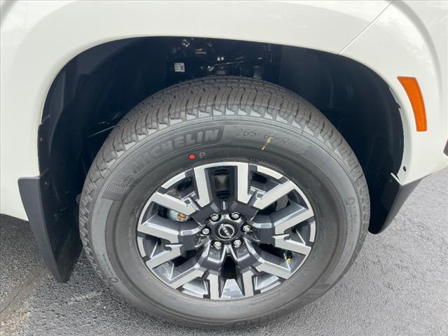 2025 Nissan Frontier SL