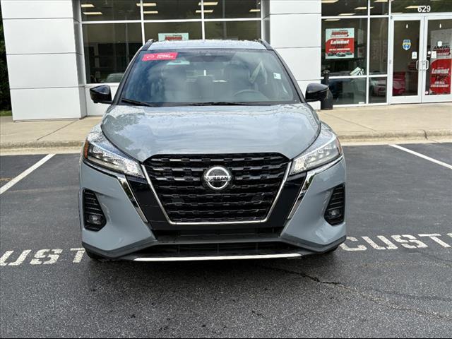 2021 Nissan Kicks SR
