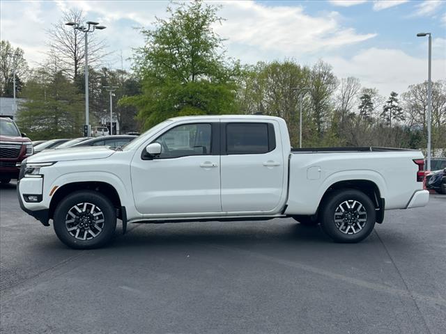 2025 Nissan Frontier SL