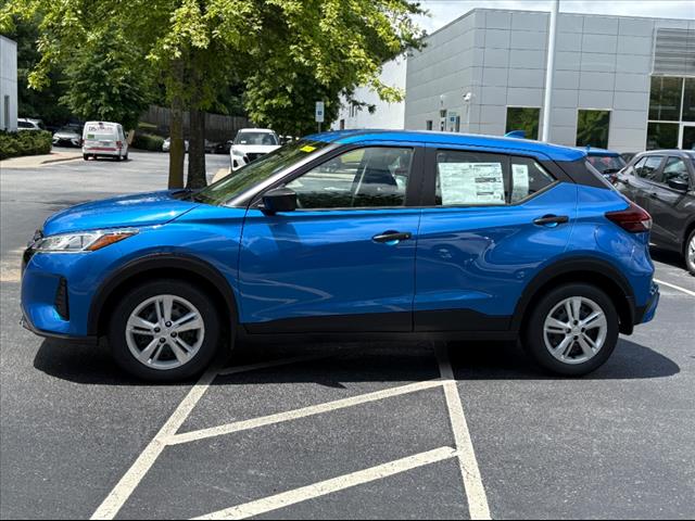 2025 Nissan Kicks Play S