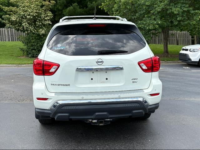 2018 Nissan Pathfinder SV