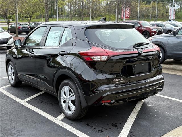 2025 Nissan Kicks Play S