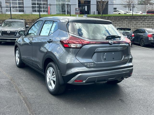 2025 Nissan Kicks S