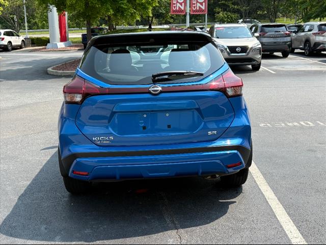 2023 Nissan Kicks SR