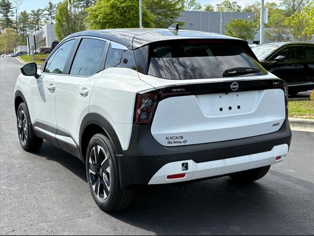 2025 Nissan Kicks SV