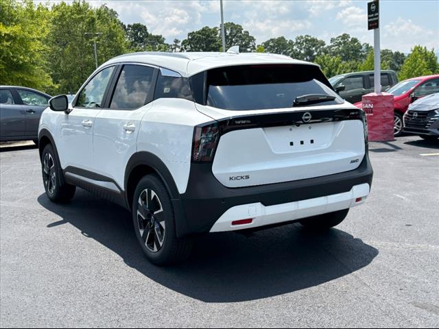 2025 Nissan Kicks SV