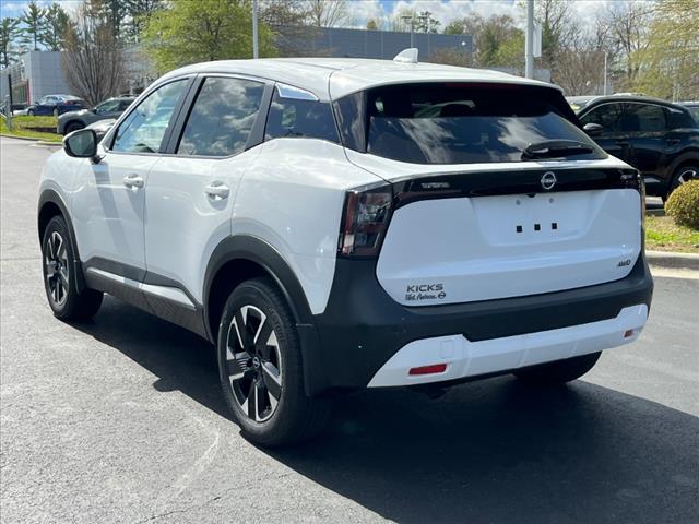 2025 Nissan Kicks SV