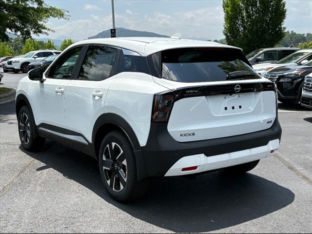 2025 Nissan Kicks SV
