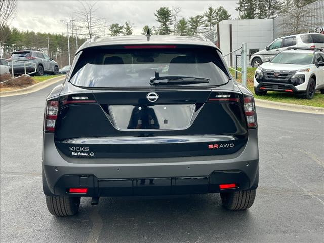 2025 Nissan Kicks SR