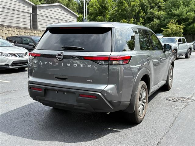 2025 Nissan Pathfinder S