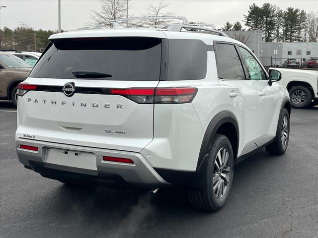 2025 Nissan Pathfinder SL