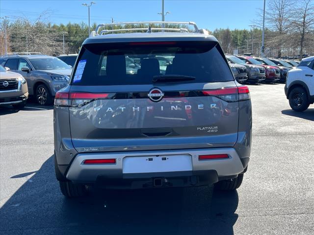 2025 Nissan Pathfinder Platinum