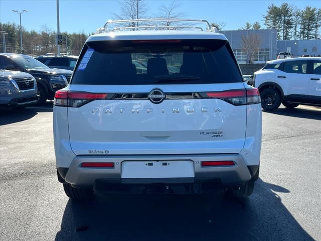 2025 Nissan Pathfinder Platinum