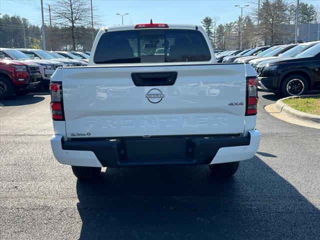 2025 Nissan Frontier SV