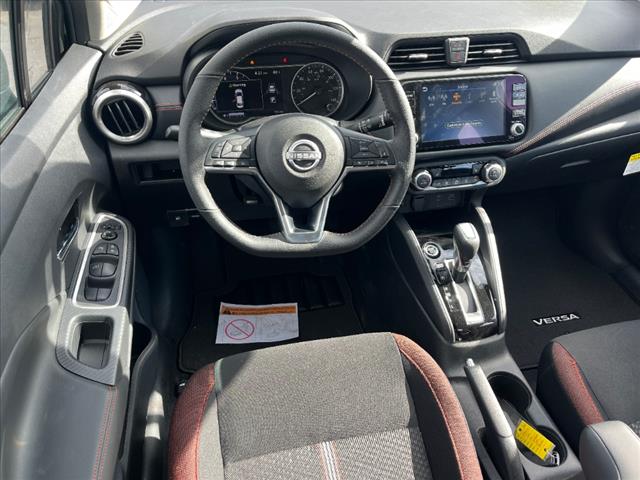 2025 Nissan Versa 1.6 SR