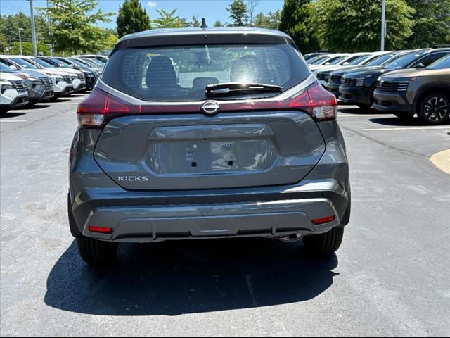 2025 Nissan Kicks Play S