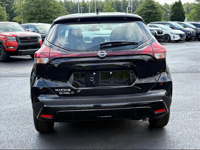 2025 Nissan Kicks Play S