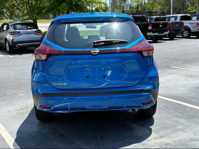 2025 Nissan Kicks Play S