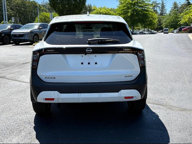 2025 Nissan Kicks SV
